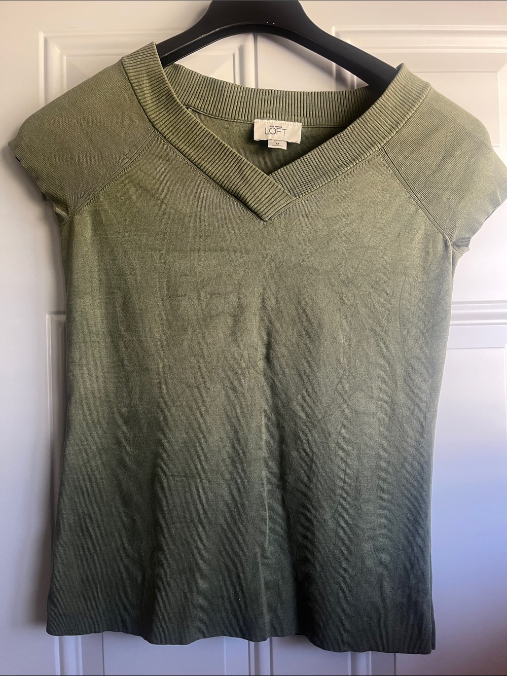Ann Taylor Loft Olive Green Short Sleeve Knit Top Silk blend M